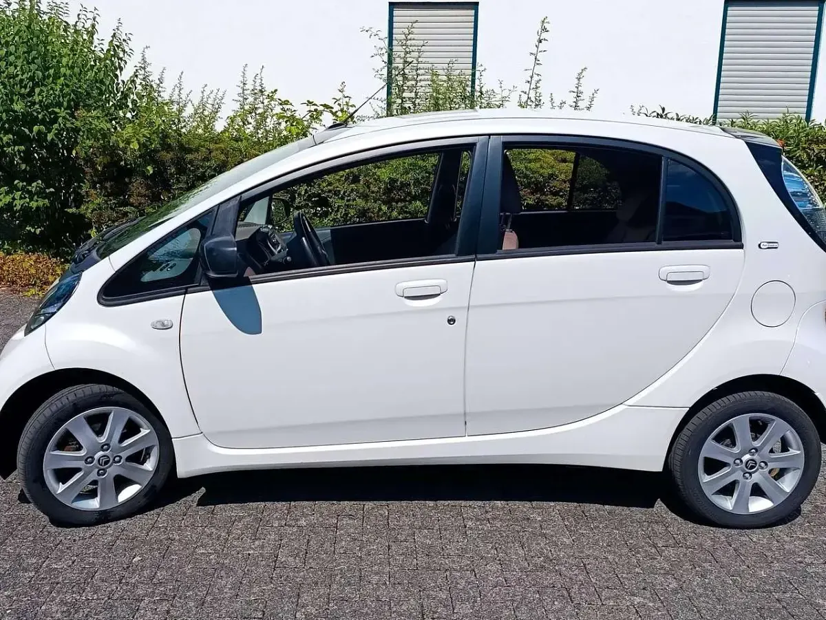 Gebraucht Citroën C-zero Tendance 47 kW (64 PS) 2012 Weiß Kleinwagen
