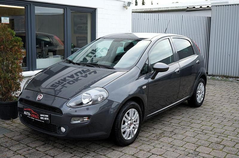 Andere Gebraucht 2016 Fiat Punto Young Kleinwagen | 5.500 € - Bild 1/4
