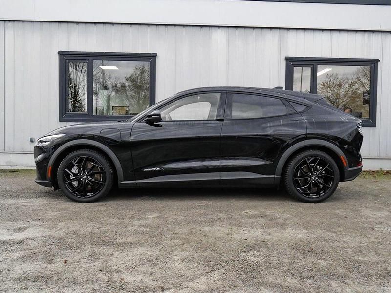 Gebraucht Ford Mustang Mach-E Sport 216 kW (294 PS) 2022 Agateblack (schwarz) SUV