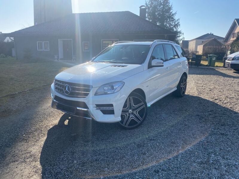 Weiß Gebraucht 2012 Mercedes ML250 AMG SUV | 14.500 € (Guter Preis) - Bild 1/4