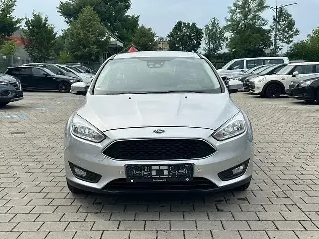 Gebraucht Ford Focus Business Edition 125 PS (91 kW) 2016 Silber Limousine