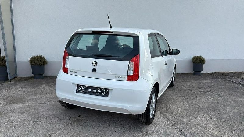 Gebraucht Skoda Citigo Active 60 PS (44 kW) 2019 Weiß Kleinwagen