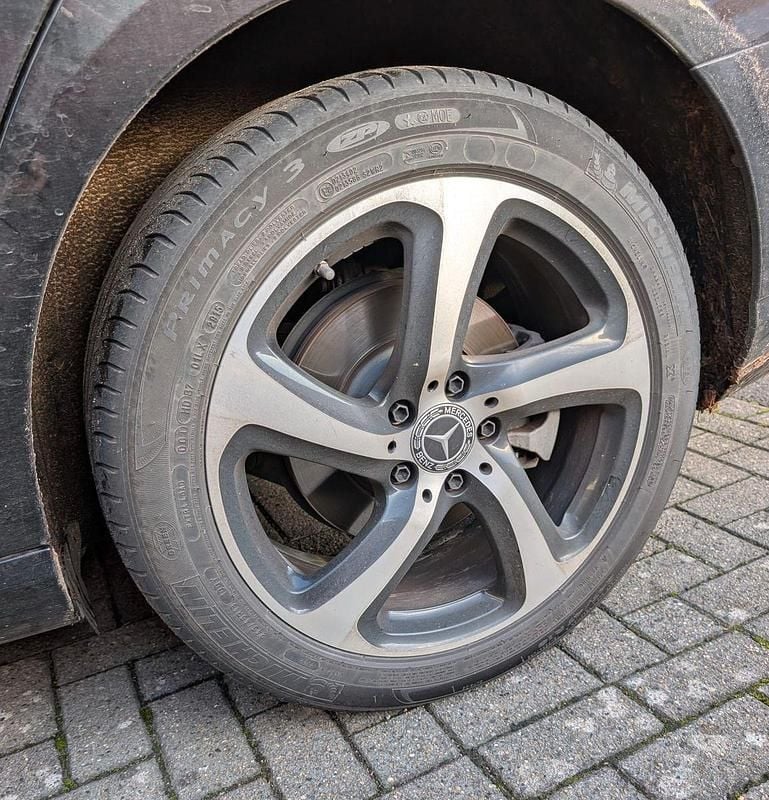 Gebraucht Mercedes E220 194 PS (142 kW) 2018 Schwarz Kombi