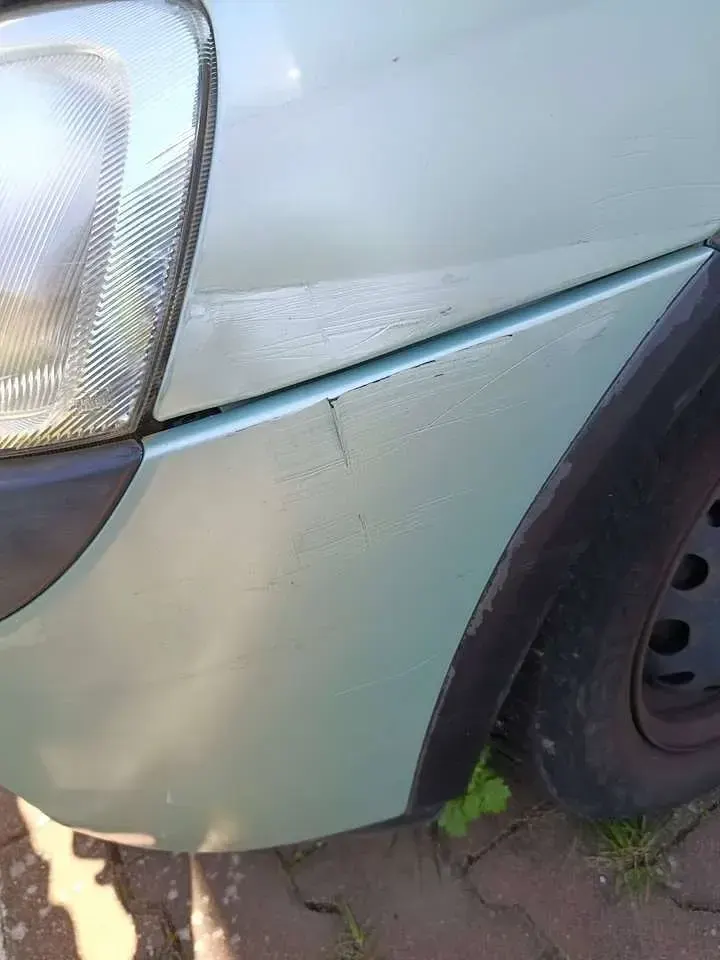 Usado Opel Corsa Comfort 75 HP (55 kW) 2002 Verde Citadino