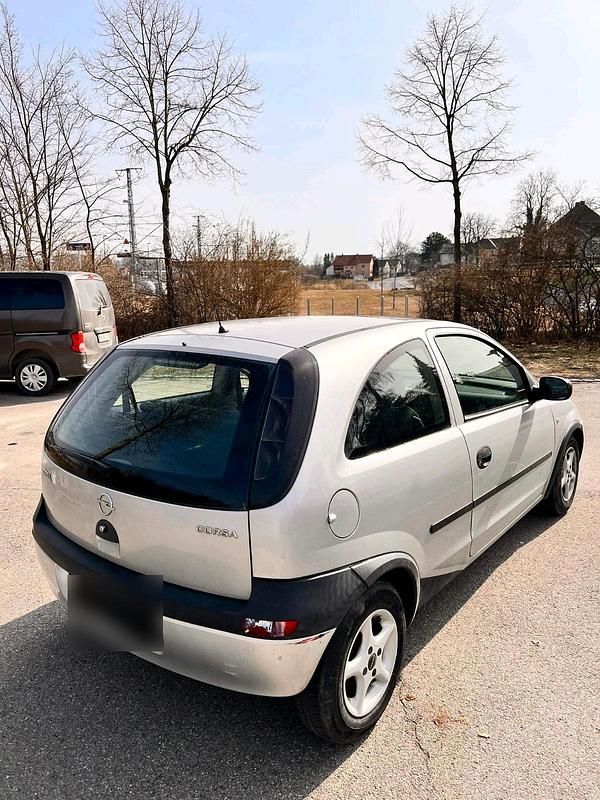 Gebraucht Opel Corsa 60 PS (44 kW) 2000 Grau Coupé