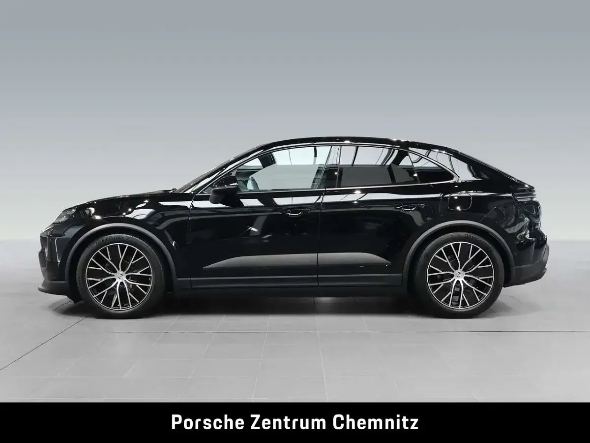 Gebraucht Porsche Macan 4 Electric 300 kW (408 PS) 2026 Schwarz SUV