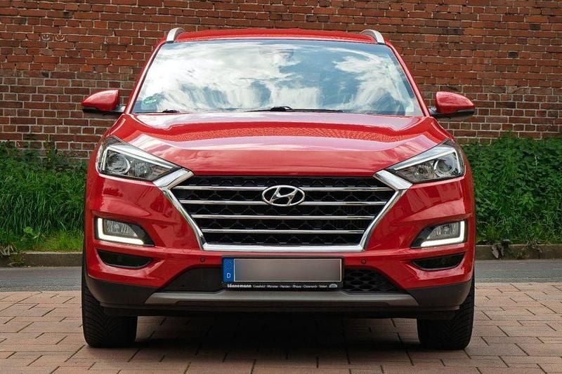 Rot Gebraucht 2019 Hyundai Tucson Trend SUV | 17.200 € (Fairer Preis) - Bild 1/4