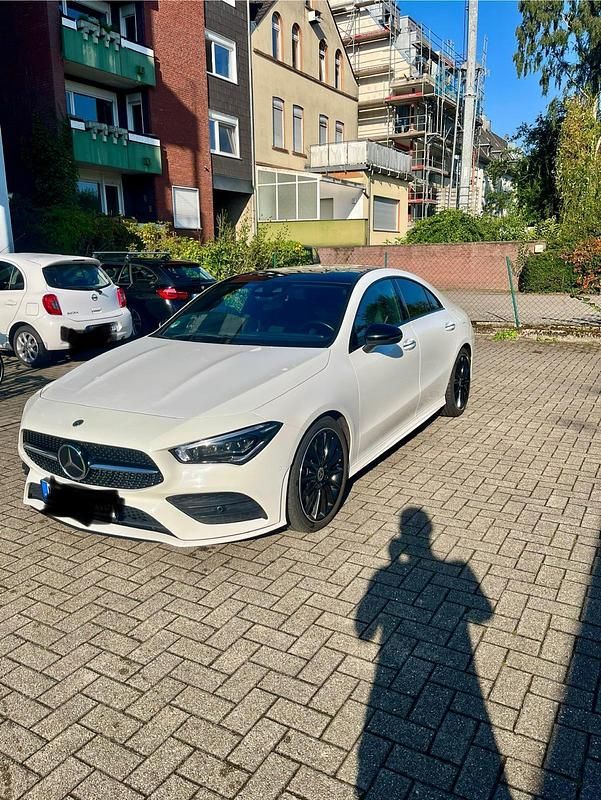 Weiß Gebraucht 2019 Mercedes CLA250 AMG Limousine | 26.990 € (Fairer Preis) - Bild 1/4