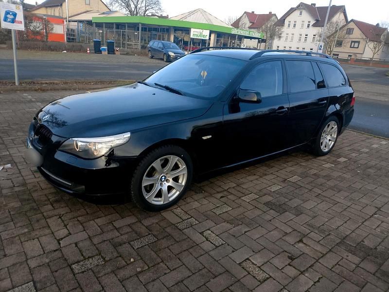 Schwarz Gebraucht 2008 BMW 520 Kombi | 3.250 € (Guter Preis) - Bild 1/4