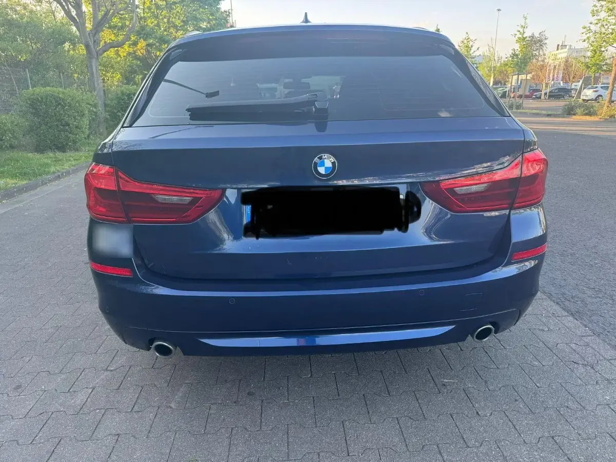Gebraucht BMW 525 Sport Line 231 PS (169 kW) 2017 Blau Kombi