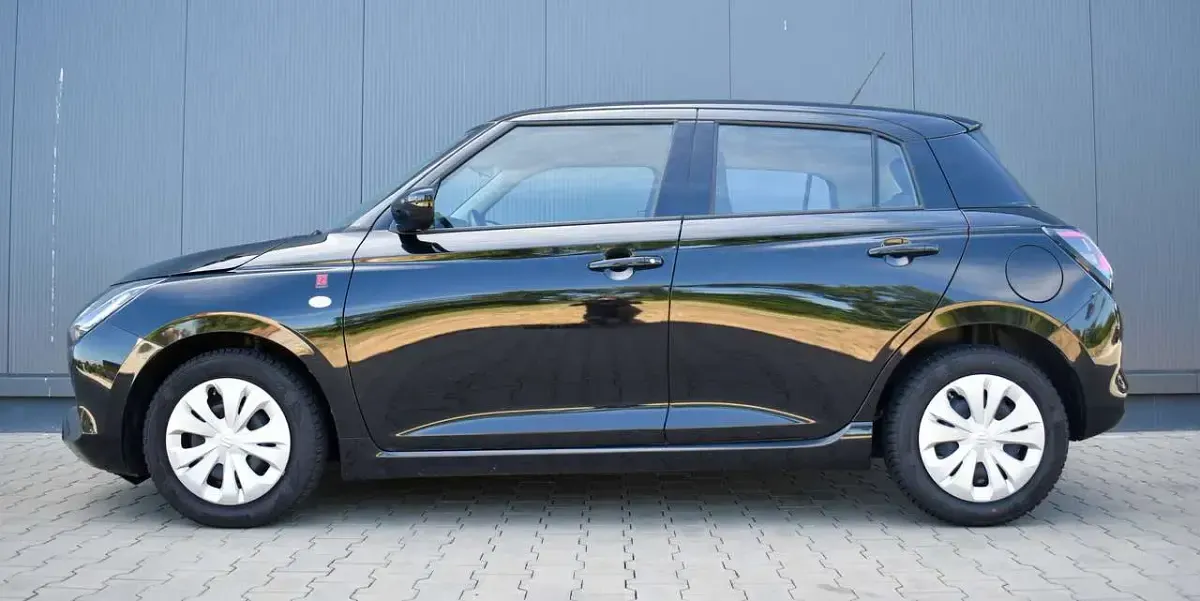 Gebraucht Suzuki Swift Club 83 PS (61 kW) 2025 Schwarz Kleinwagen