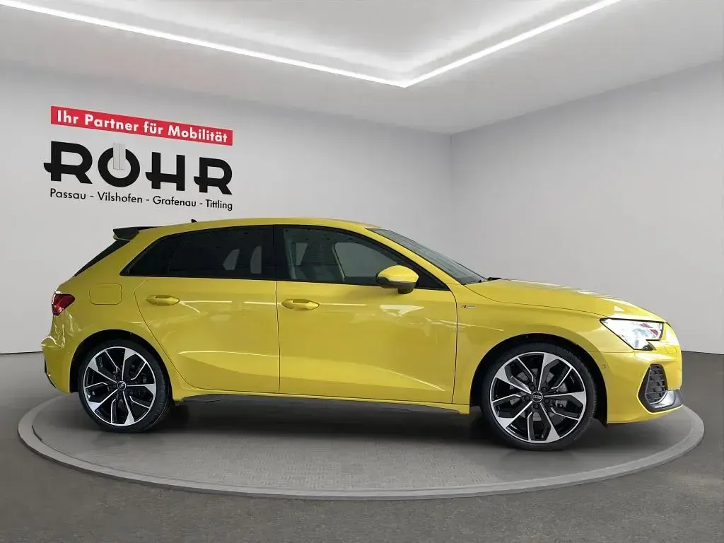 Gebraucht Audi A3 S-Line 150 PS (110 kW) 2025 Pythongelb metallic Limousine