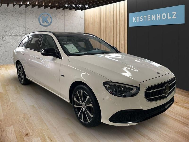 Gebraucht Mercedes E300 Avantgarde 306 PS (225 kW) 2020 Weiß Limousine