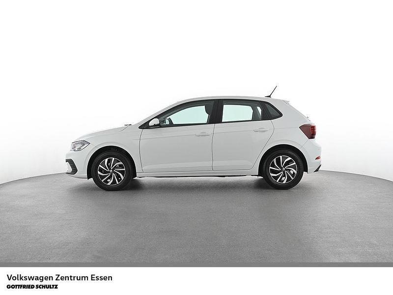 Gebraucht VW Polo Life 80 PS (58 kW) 2023 Weiss Kleinwagen
