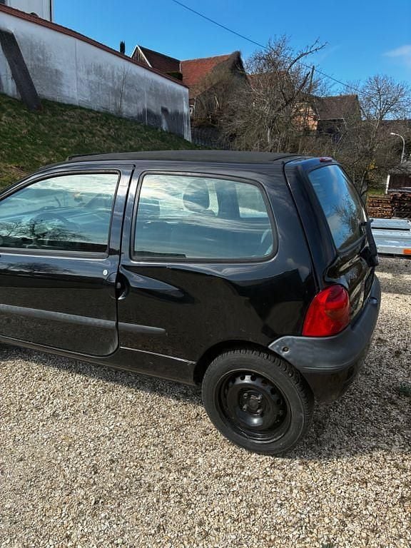 Second-hand Renault Twingo 58 CP (42 kW) 2006 Negru Hatchback