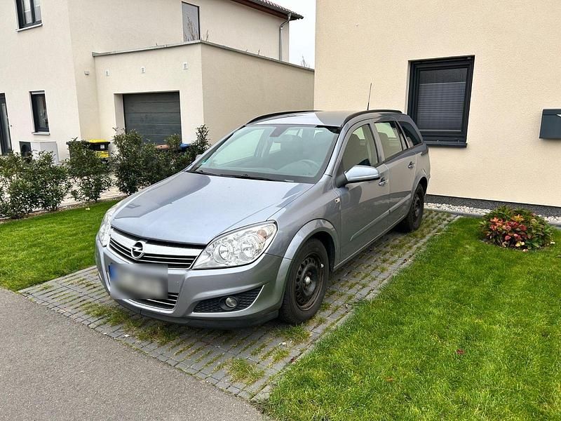 Silber Gebraucht 2008 Opel Astra Kombi | 2.900 € (Fairer Preis) - Bild 1/4