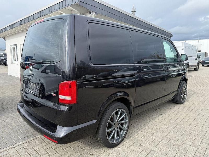 Gebraucht VW Multivan 179 PS (131 kW) 2015 Schwarz Van