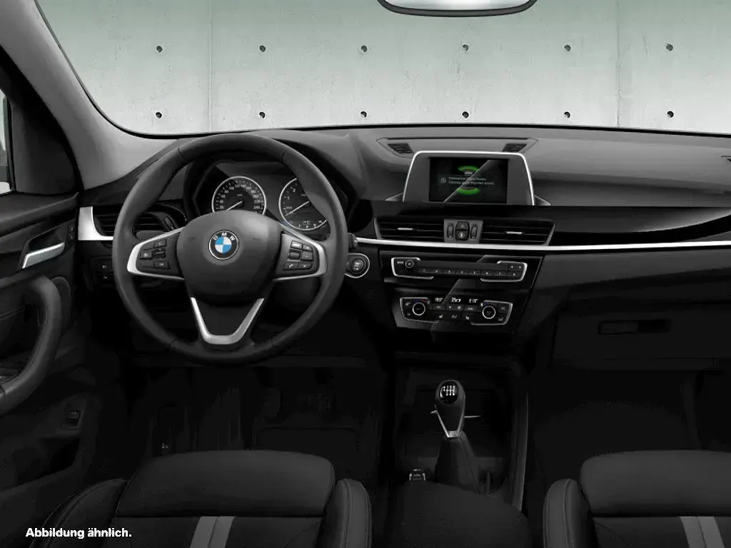 Używany BMW X1 Advantage 140 KM (102 kW) 2018 Biały SUV