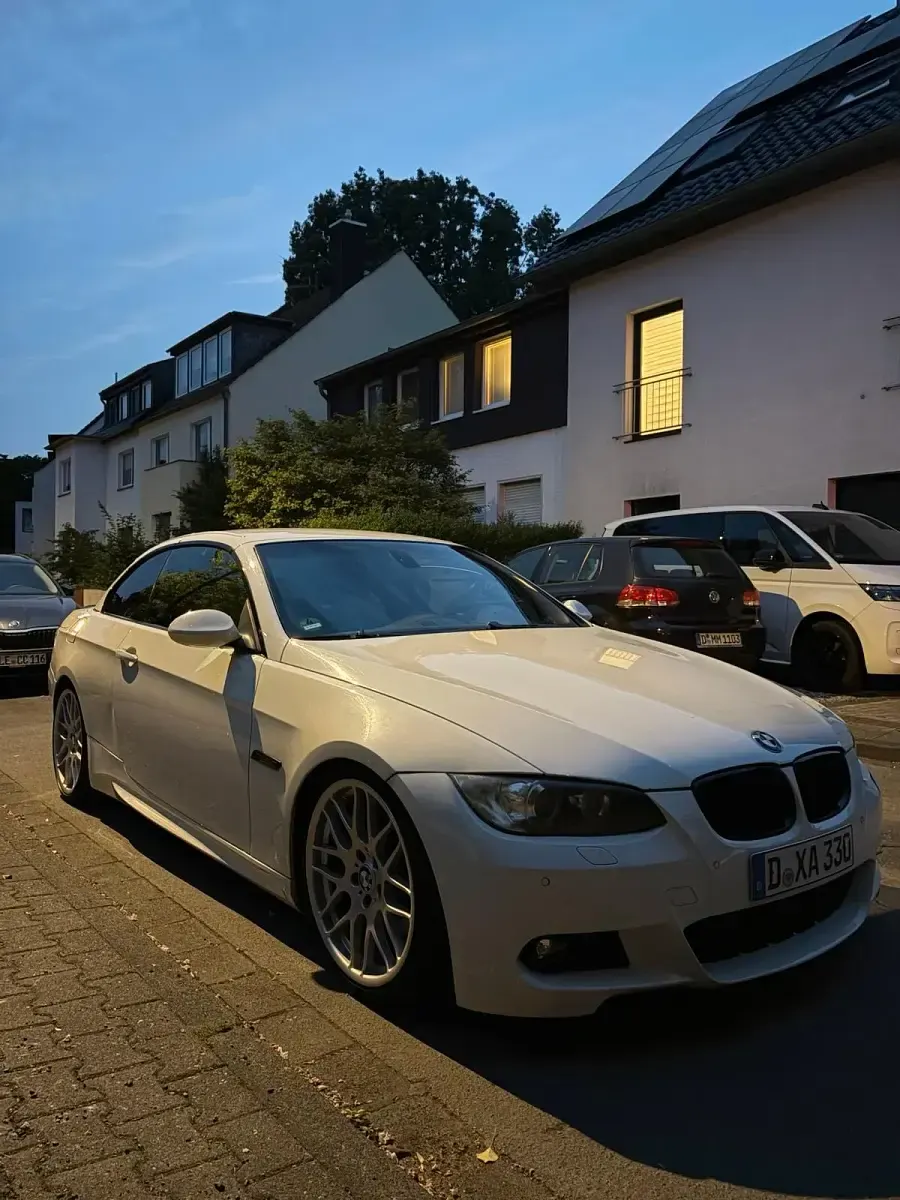 Gebraucht BMW 330 Cabriolet 231 PS (169 kW) 2007 Weiß Cabrio