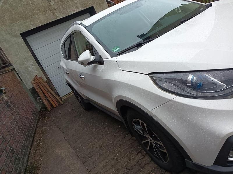 Gebraucht DFSK Fengon 145 PS (106 kW) 2019 Weiß SUV