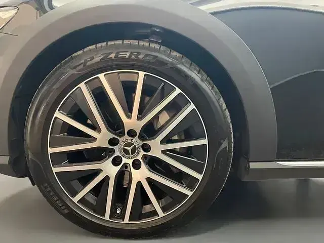 Gebraucht Mercedes E400 330 PS (242 kW) 2023 Schwarz Kombi