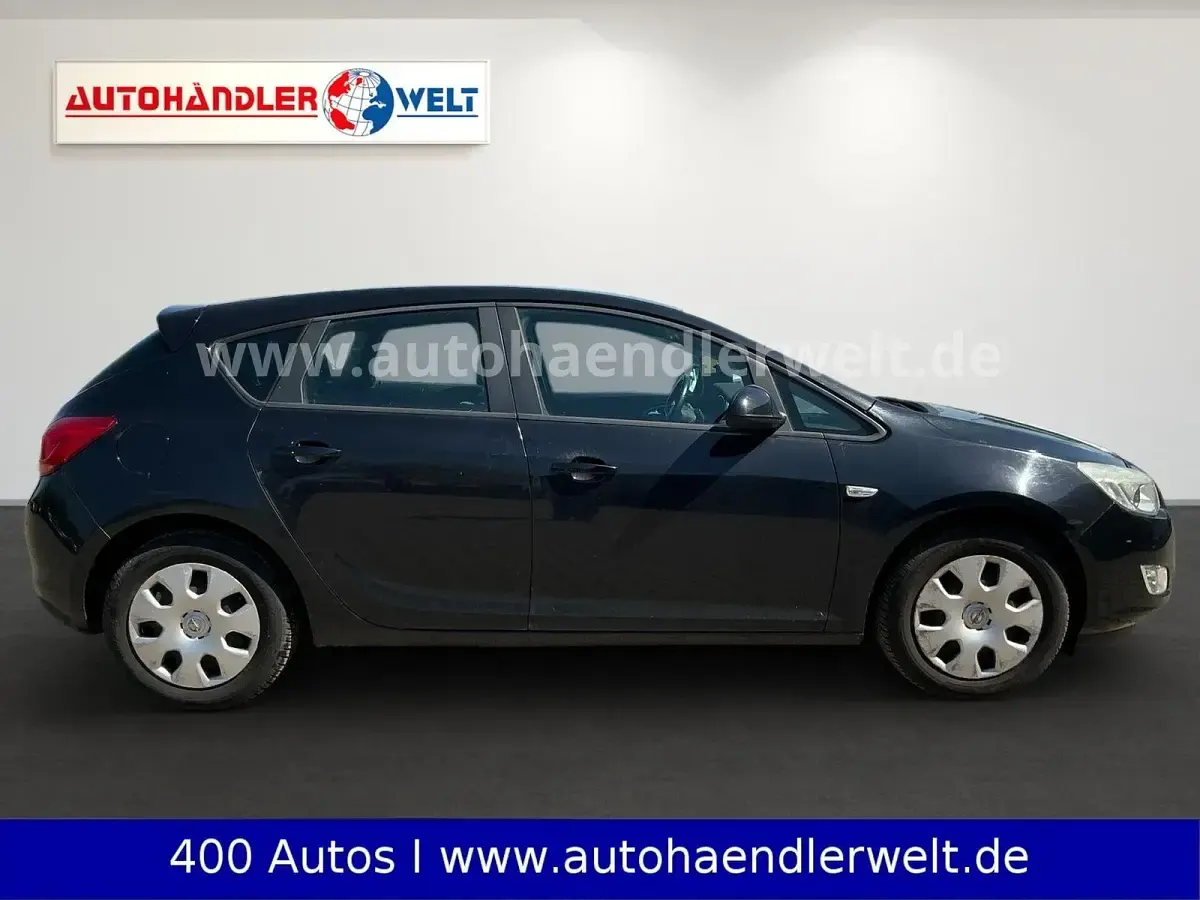 Gebraucht Opel Astra Cosmo 140 PS (102 kW) 2010 Schwarz Limousine