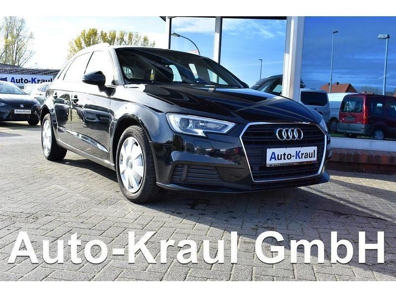 Mythosschwarz metallic (metallic) Gebraucht 2019 Audi A3 Kombi | 18.949 € (Fairer Preis) - Bild 1/4
