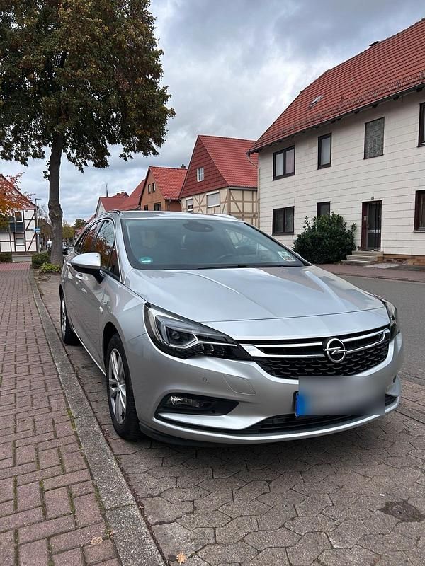 Silber Gebraucht 2018 Opel Astra Kombi | 9.800 € (Guter Preis) - Bild 1/4