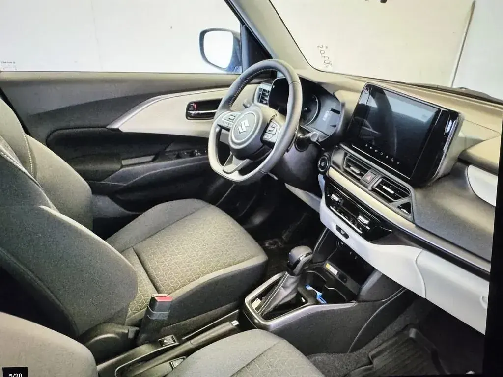 Gebraucht Suzuki Swift Comfort+ 82 PS (60 kW) 2025 Blau Kleinwagen