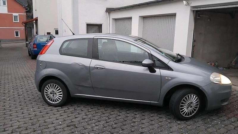 Gebraucht Fiat Punto 75 PS (55 kW) 2007 Grau Kleinwagen