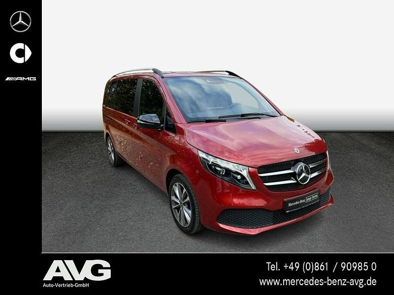 Gebraucht Mercedes V300 237 PS (174 kW) 2022 Hyazinthrot Van / Kleinbus