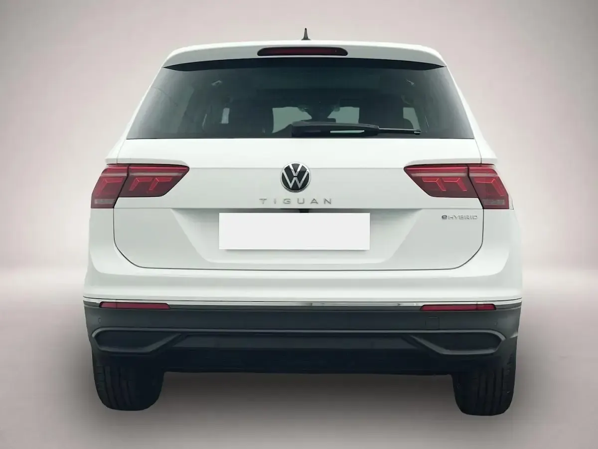 Gebraucht VW Tiguan Active 245 PS (180 kW) 2022 Manufacturer SUV