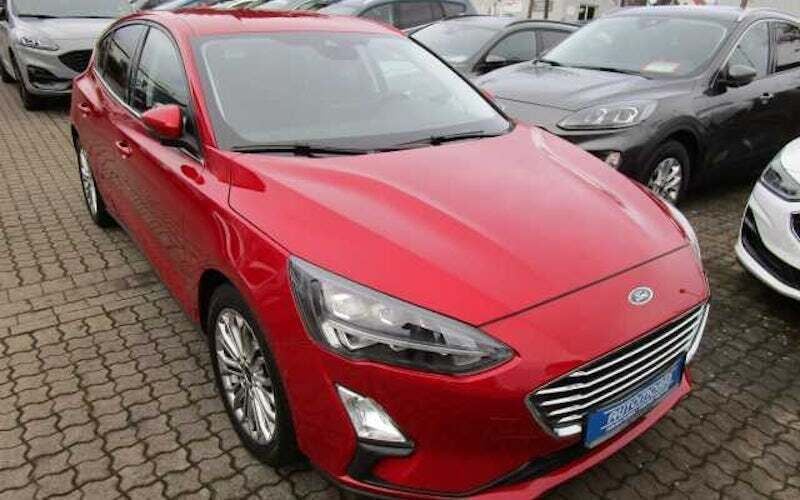 Rot Gebraucht 2021 Ford Focus Titanium X Limousine | 19.950 € (Fairer Preis) - Bild 1/4