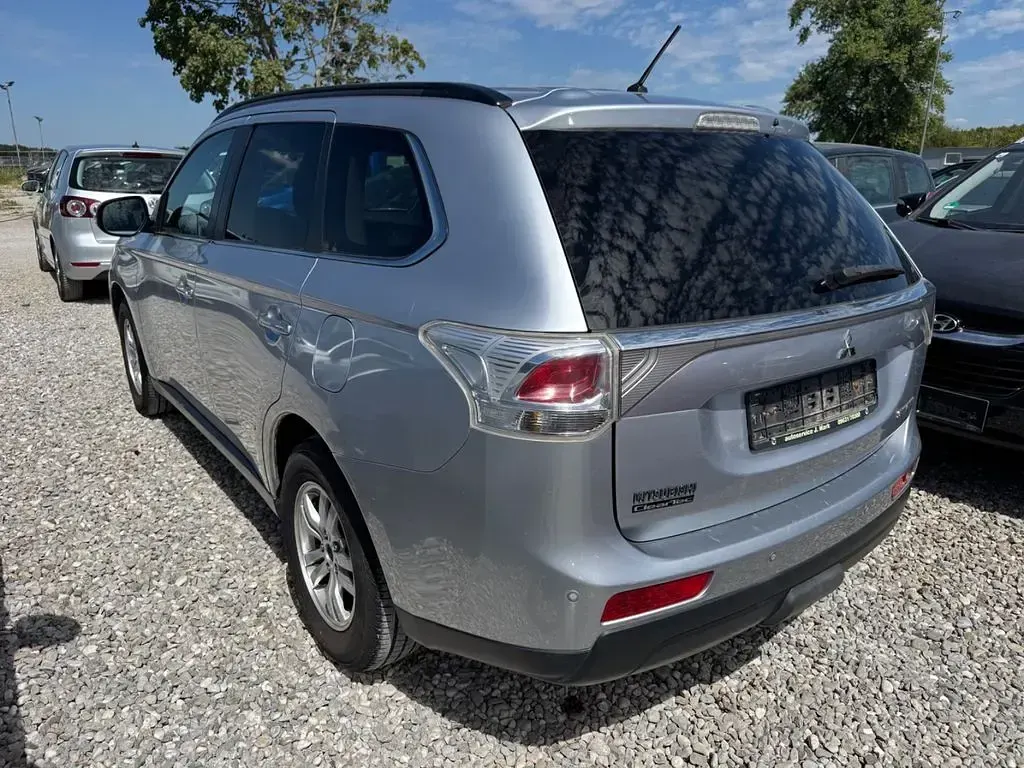 Gebraucht Mitsubishi Outlander 150 PS (110 kW) 2013 Silber SUV