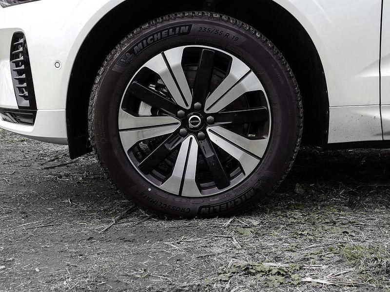 Gebraucht Volvo XC60 Plus 398 PS (292 kW) 2023 Weiss SUV