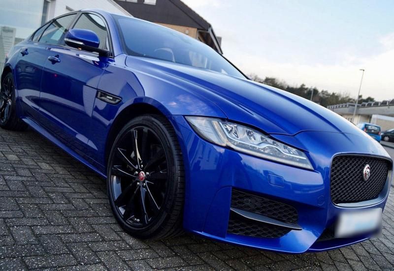 Gebraucht Jaguar XF 300 PS (220 kW) 2016 Blau Limousine