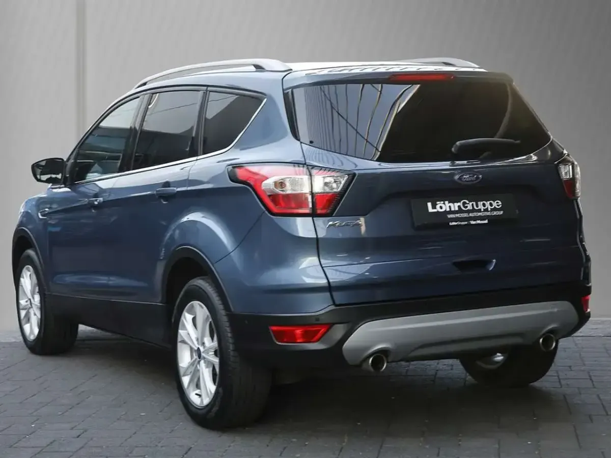 Gebraucht Ford Kuga Titanium 150 PS (110 kW) 2020 Blau SUV