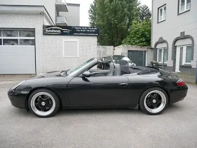 Usata Porsche 911 Carrera 301 CV (221 kW) 2000 Nero Cabrio