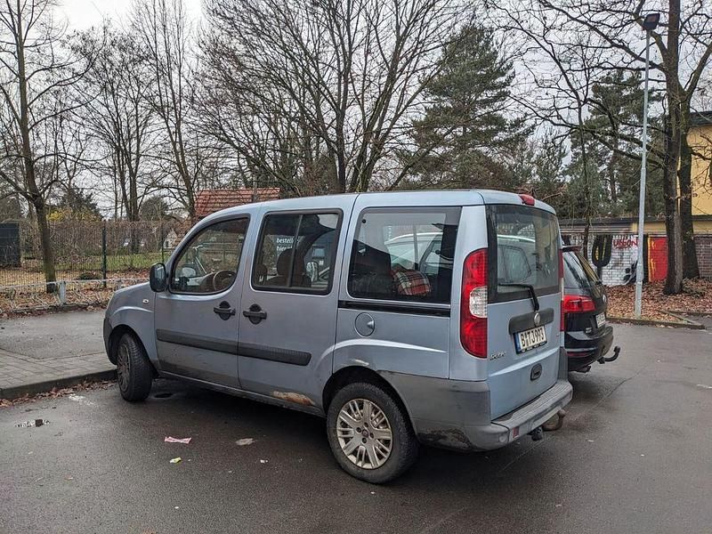 Gebraucht Fiat Doblò Active 84 PS (61 kW) 2009 Grau Van / Kleinbus