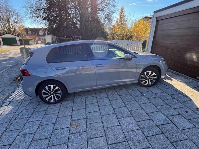 Gebraucht VW Golf VII Trendline 116 PS (85 kW) 2021 Kleinwagen