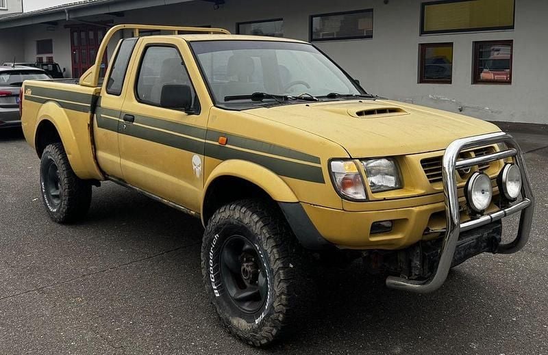 Gelb Gebraucht 1999 Nissan Navara Abholung | 3.500 € (Fairer Preis) - Bild 1/4