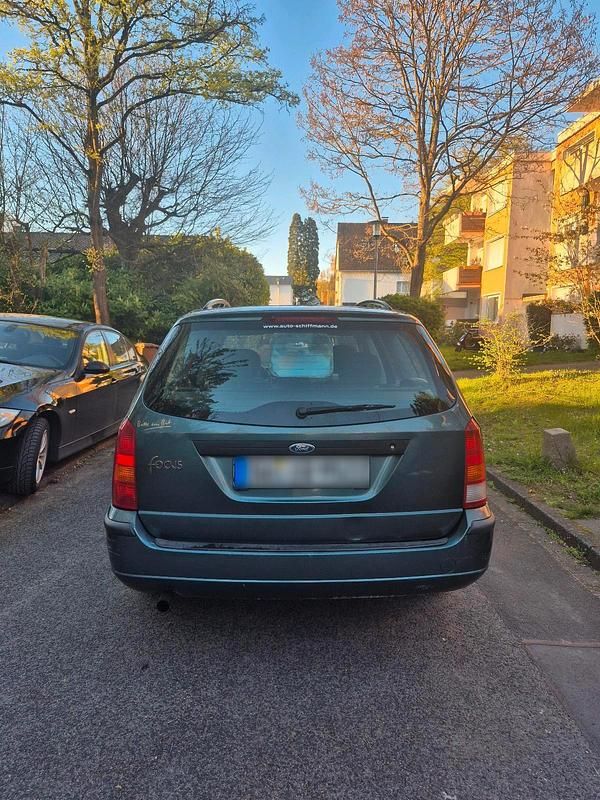 Gebraucht Ford Focus 75 PS (55 kW) 2003 Grau Kombi