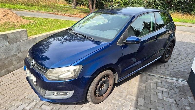 Blau Gebraucht 2011 VW Polo Team Limousine | 3.500 € (Superpreis) - Bild 1/4