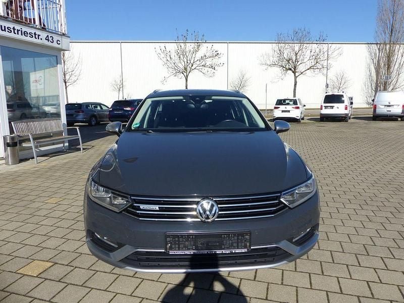 Gebraucht VW Passat Alltrack 190 PS (139 kW) 2018 Grau Kombi