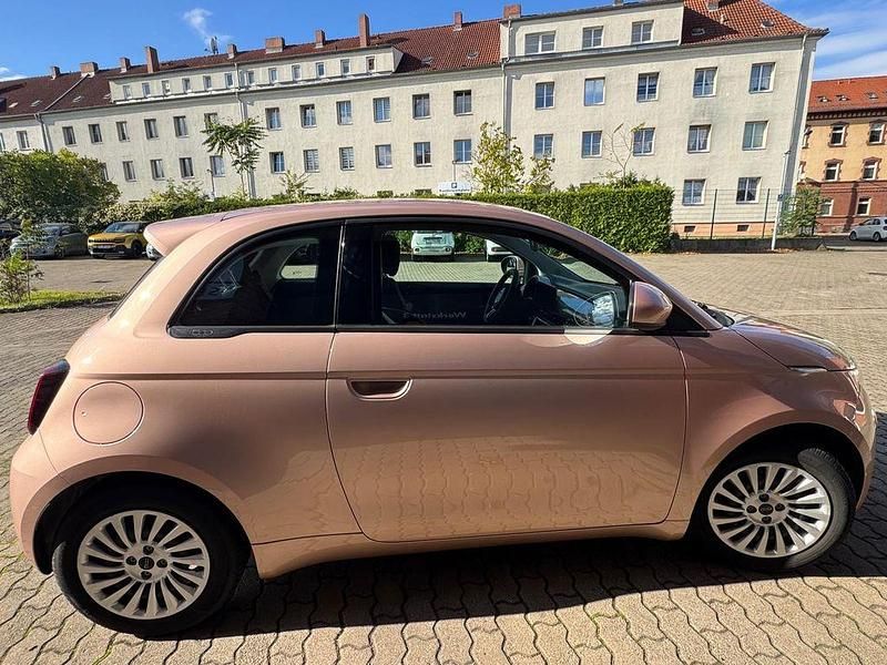 Gebraucht Fiat 500e 86 kW (118 PS) 2023 Gold