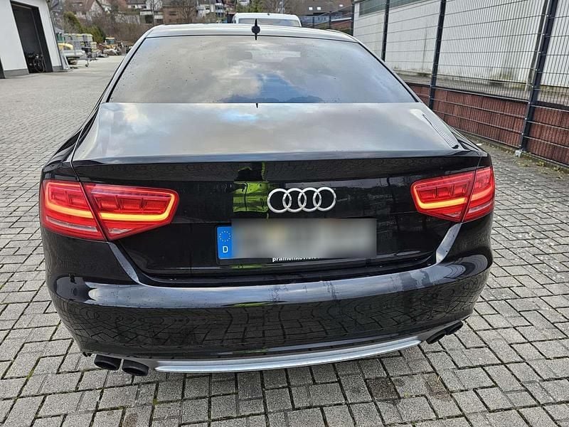 Gebraucht Audi S8 519 PS (381 kW) 2012 Schwarz Limousine