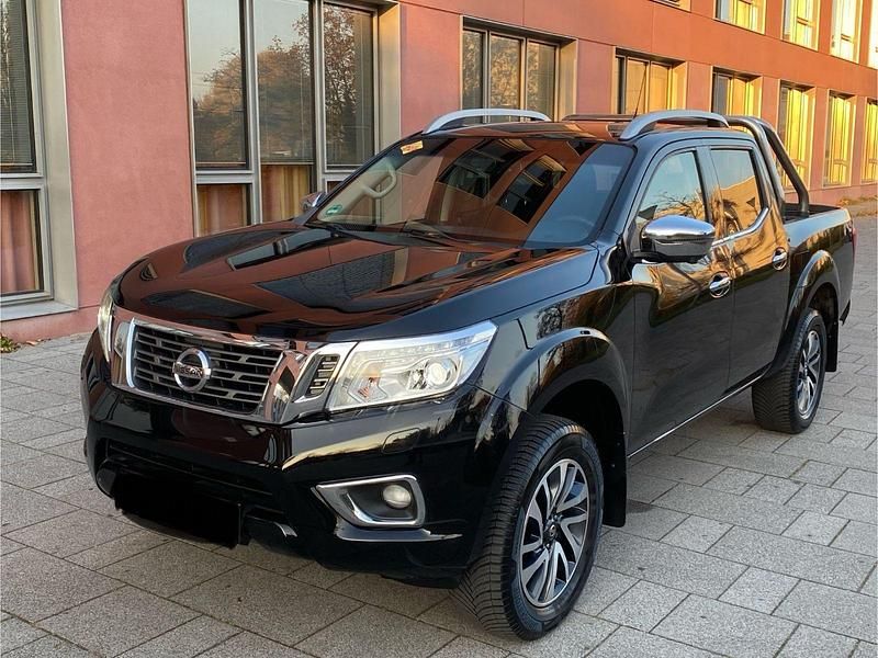 Schwarz Gebraucht 2017 Nissan Navara Abholung | 13.800 € (Etwas zu teuer) - Bild 1/4