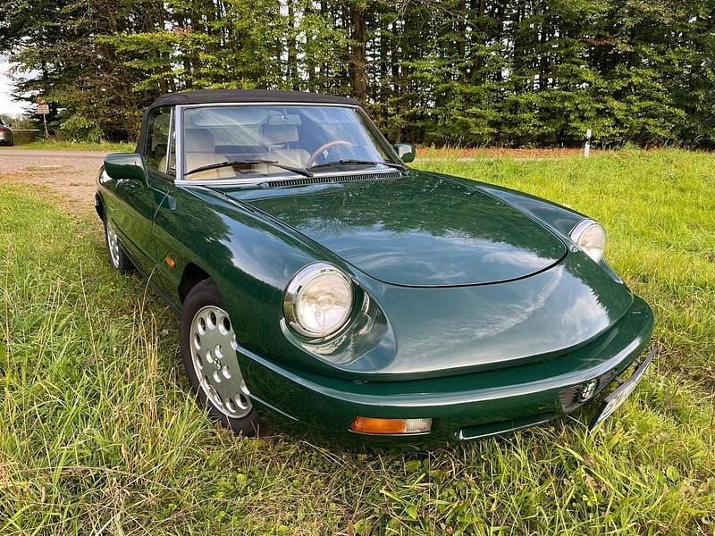 Gebraucht 1992 Alfa Romeo Spider Cabrio | 11.115 € - Bild 1/4