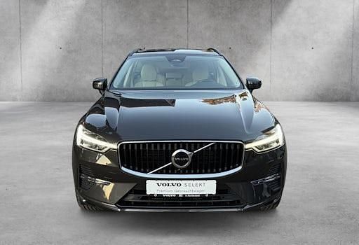 Gebraucht Volvo XC60 Momentum 197 PS (144 kW) 2022 Grau SUV