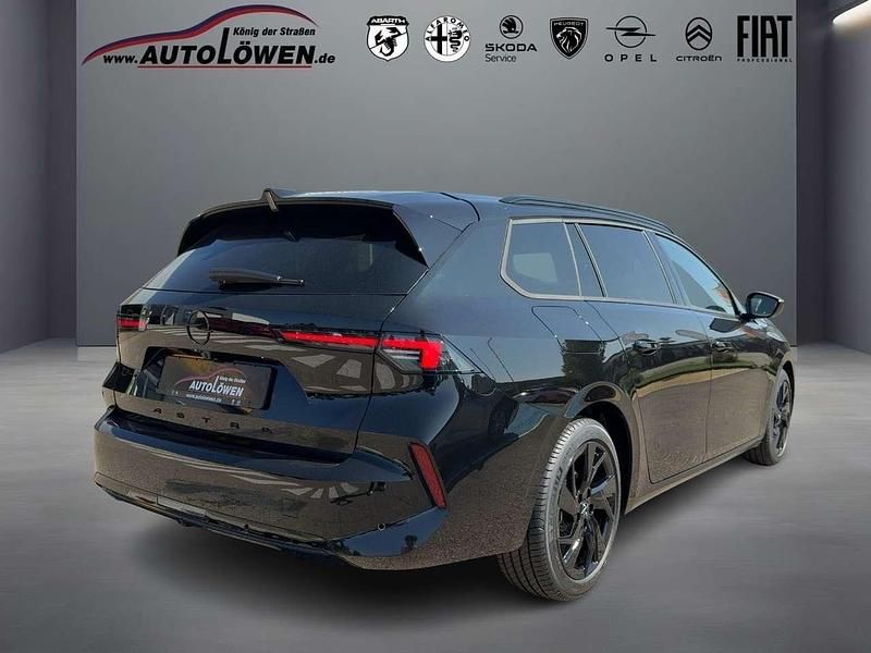 Neu Opel Astra 131 PS (96 kW) 2025 Karbon schwarz (schwarz) Kombi